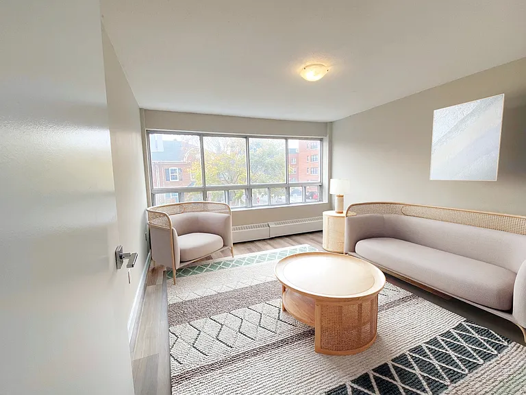 255 Stewart St — Photo 22