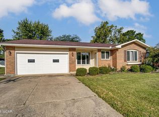 119 Phillips Dr, Wapakoneta, OH 45895