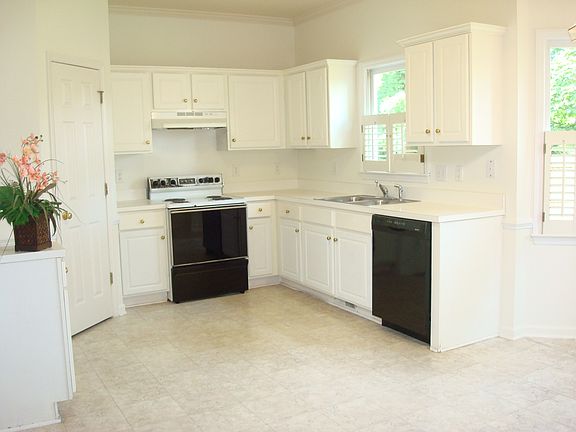 Great view of backyard