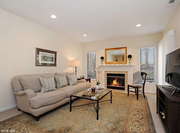 3rd image of 1517 Loatonia Ct