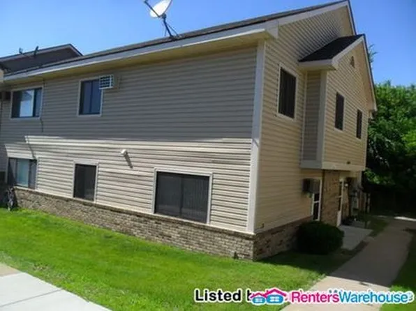 52 13th St E, Waconia, MN 55387