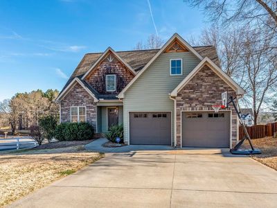 605 Secretariat Dr, Boiling Springs, SC, 29316