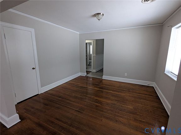 4th image of 103-105 Indiana Ln