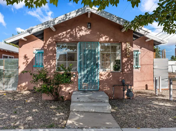 910 5th St NW, Albuquerque, NM 87102