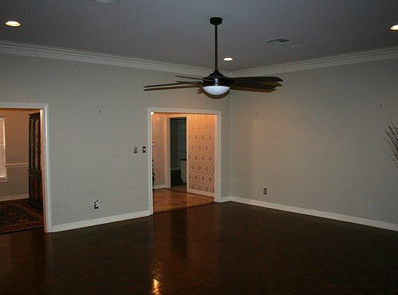 2nd image of 2754 Oak Hills Trl