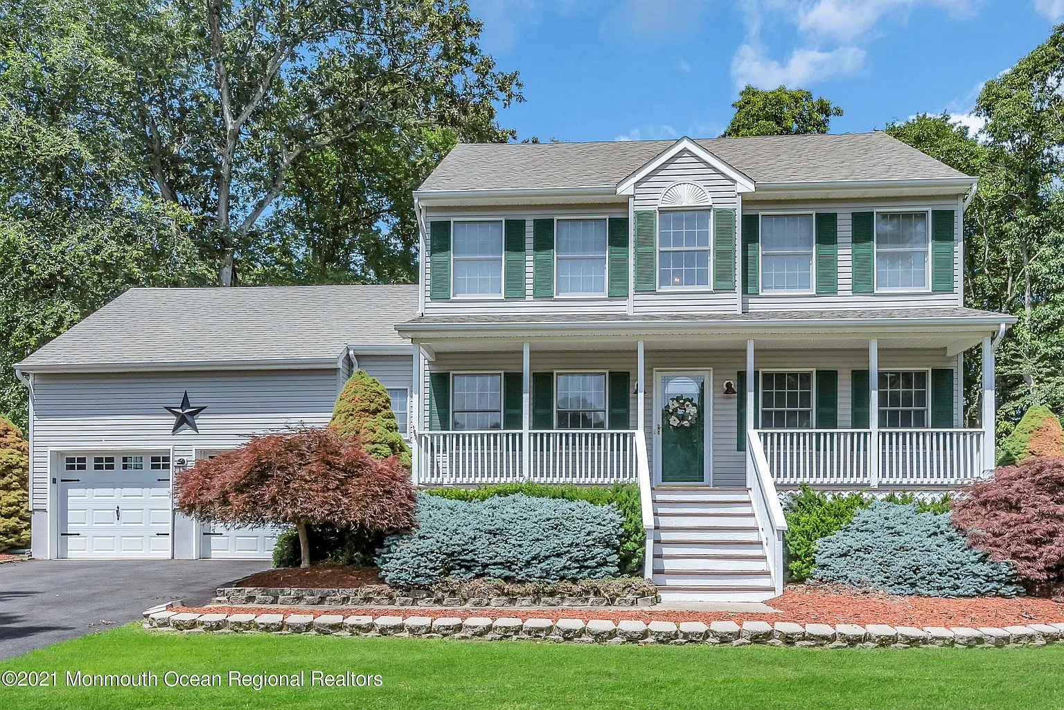 16 River Edge Dr photo 1