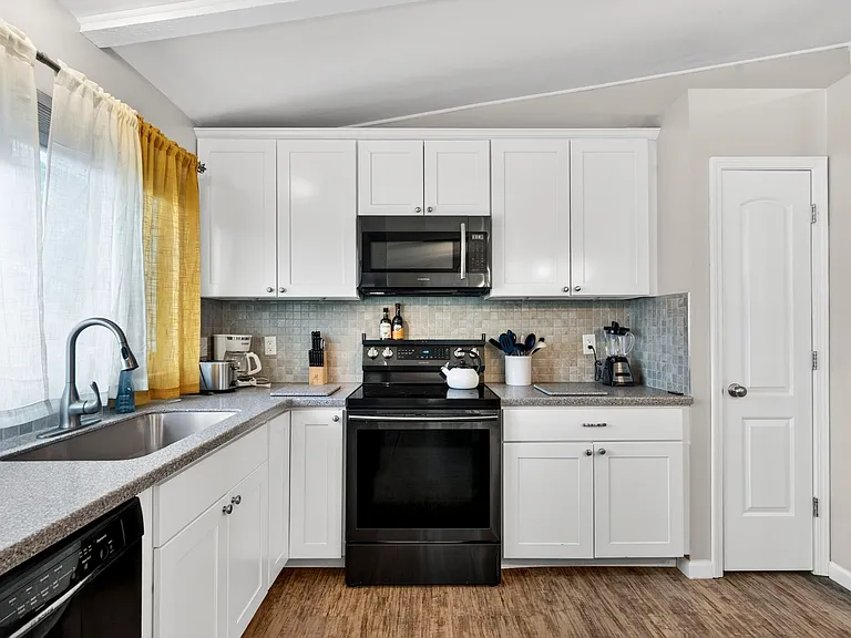 2335 Hempline Ct — Photo 14