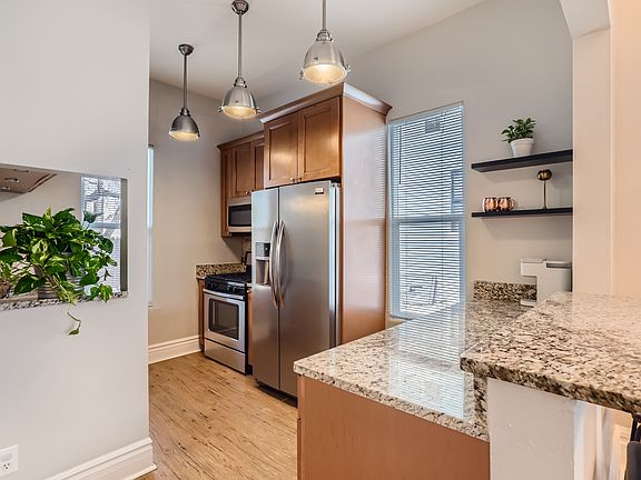 3rd image of 147 W 4th Ave