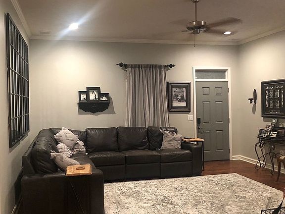 4th image of 906 Oakwood Cv