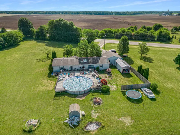 66150 M 62, Edwardsburg, MI 49112