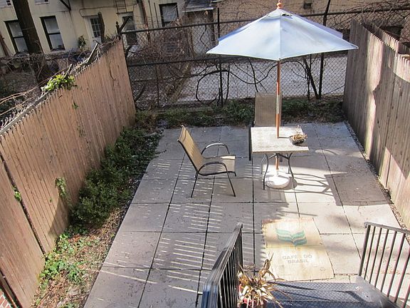 3rd image of 224 E 81st St APT 1B