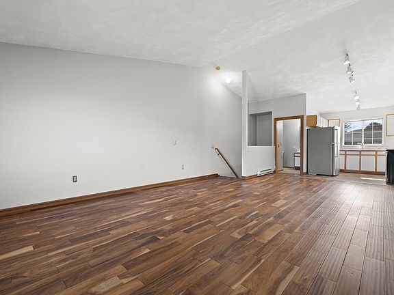 5th image of 1923 Lafayette St APT 7