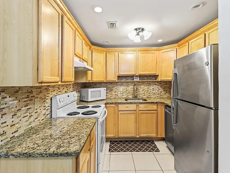 1101 W Ocean Dr #15 — Photo 9