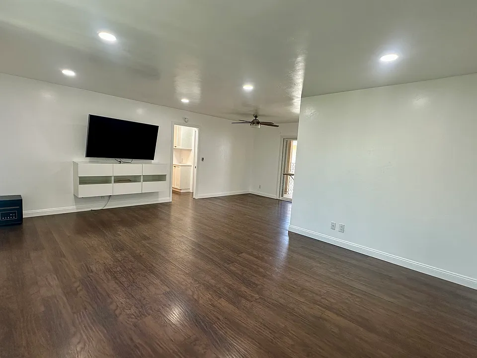 4800 Williamsburg Ln