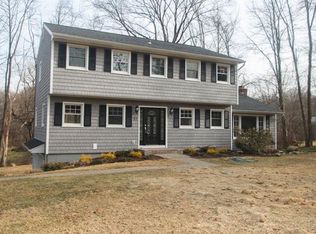 27 Rolf Dr, Danbury, CT 06810
