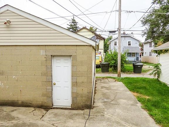 4th image of 1042-1044 E 16th Ave