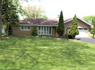 16W330 94th St, Burr Ridge, IL 60527