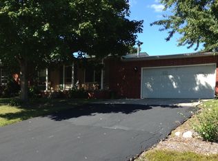 414 W Caroline St, Spring Valley, IL 61362