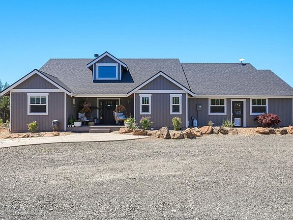 3rd image of 69550 Pine Ridge Dr