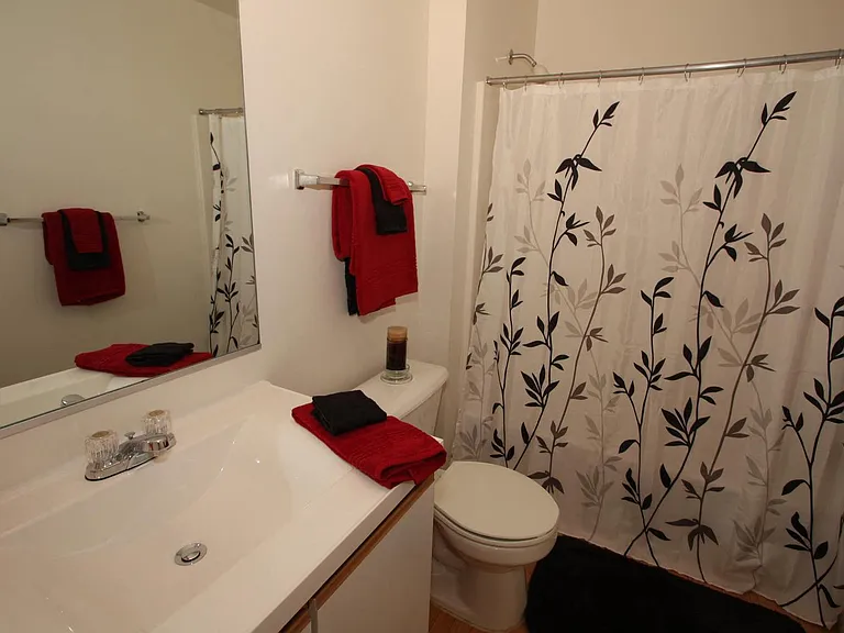 Ocean Gate Apartments — Photo 17