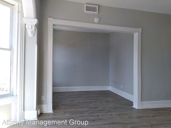 3rd image of 11 Elberon Pl