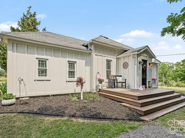 3373 Fillmore St, Jenison, MI 49428
