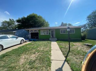 2911 N Moor Dr, Rockford, IL 61109
