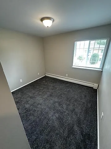 645 Green Bay S #18 — Photo 5