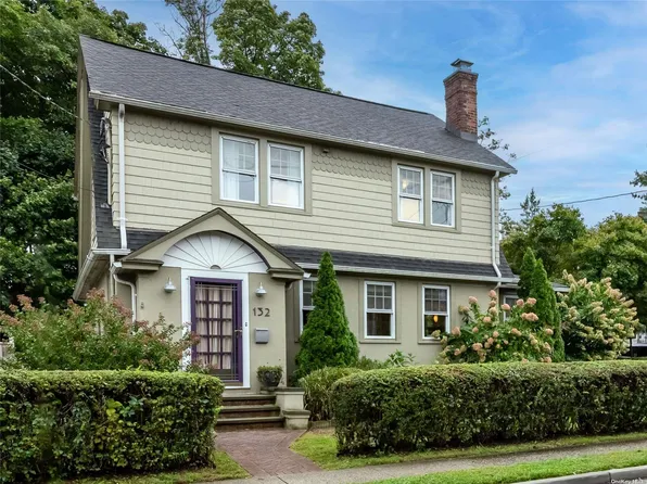 132 Bayview Avenue, Port Washington, NY 11050