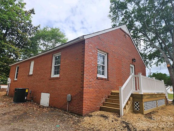 4th image of 506 E McGregor St