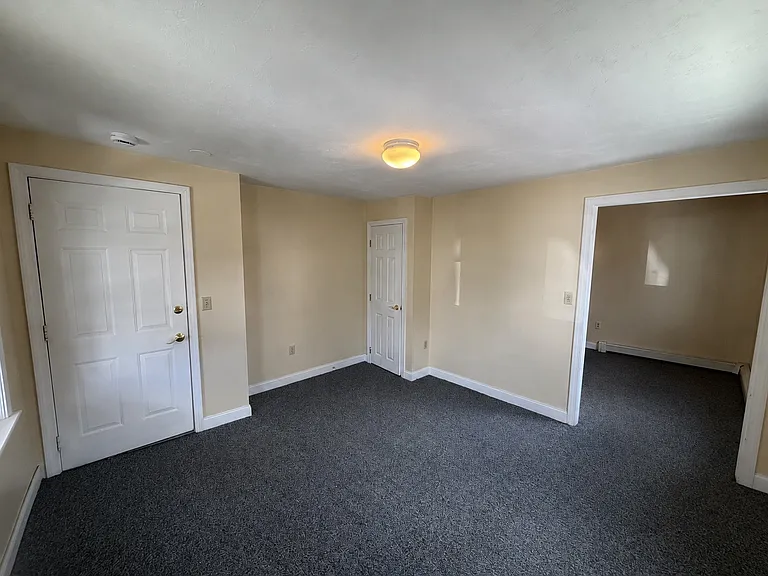 15-17 Chestnut St #2 — Photo 5