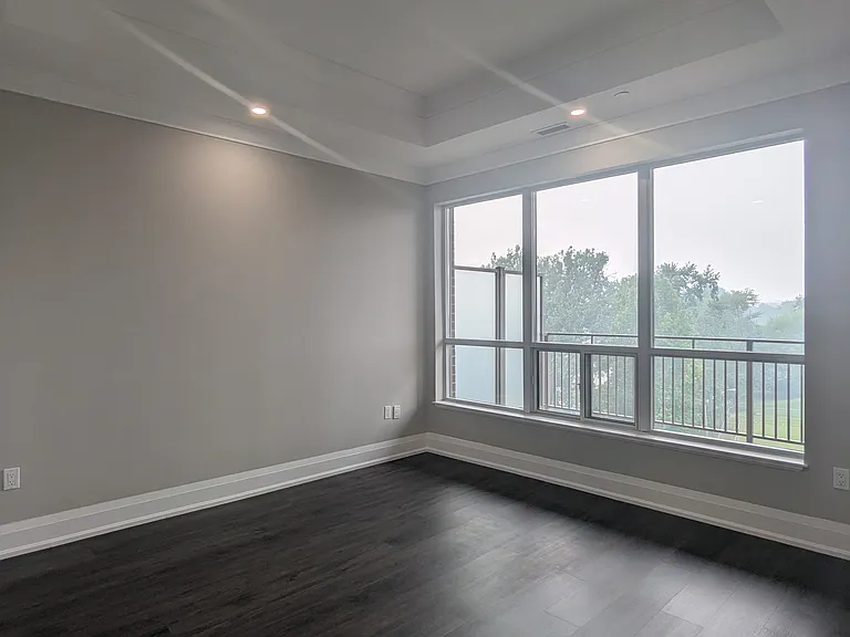 121 King St W — Photo 101