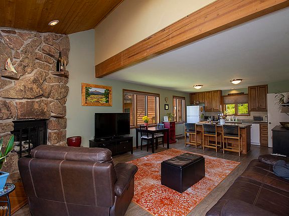 3rd image of 697 Wapiti Dr #C3