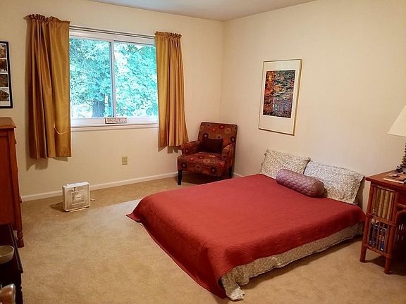 4th image of 72 Barrett St Unit 322