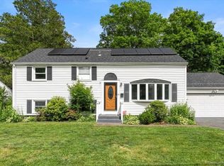 29 Pembroke Rd, Hamden, CT 06514
