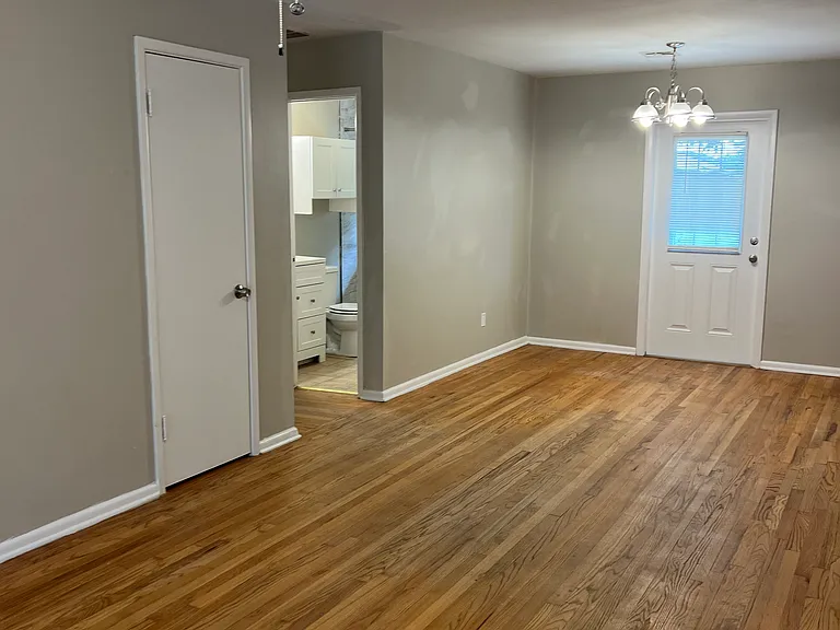 2105 Maple Dr — Photo 4