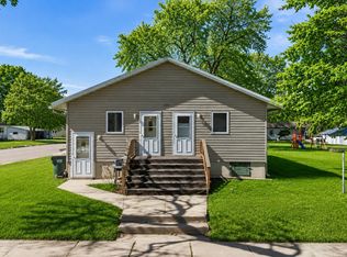 226 3rd Ave S, Brownton, MN 55312