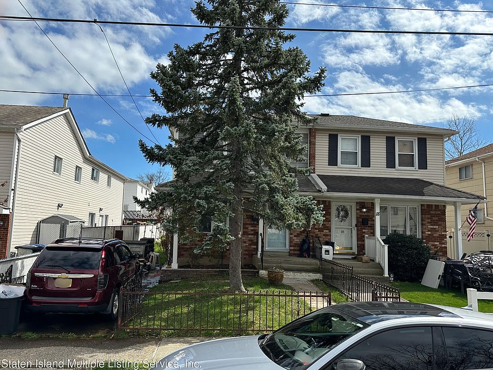 2nd image of 16 E Augusta Ave