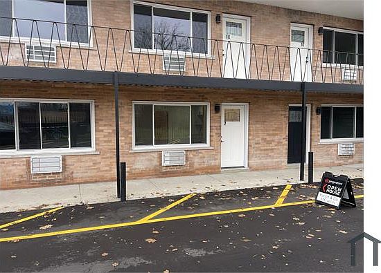 3rd image of 44 Highland St #10