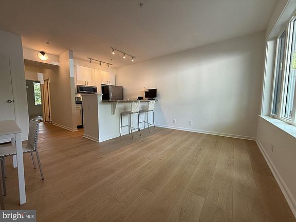 4th image of 182 Gay St APT 303