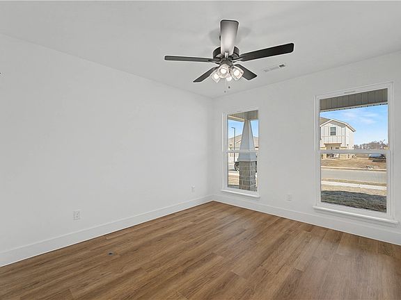 4th image of 8850 Anise Dr