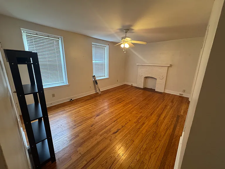 5227 Sutherland Ave #1 — Photo 3