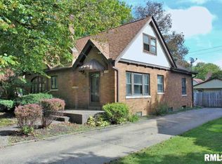 2428 27th St, Moline, IL 61265