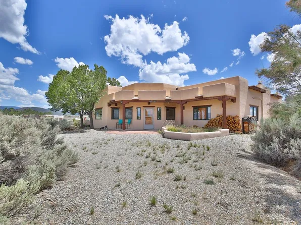 44 Vista Linda Rd, Ranchos de Taos, NM 87557