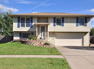 10510 N 136th St, Waverly, NE 68462