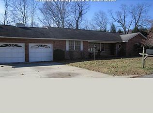 75 Hickory Ln, Madison, WV