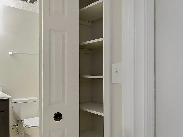 Brighton - Bathroom