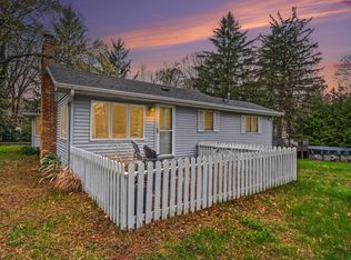 13830 Red Arrow Hwy, Three Oaks, MI 49128
