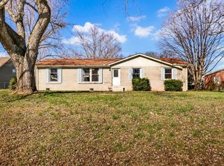 2206 Green Acres Dr, Clarksville, TN 37042