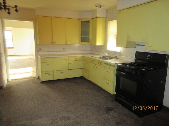 4th image of 919 E Francis Ave